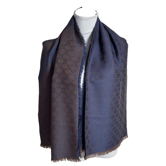 GG Guccissima Wool-Silk Blend Shawl - Picture 3 of 10